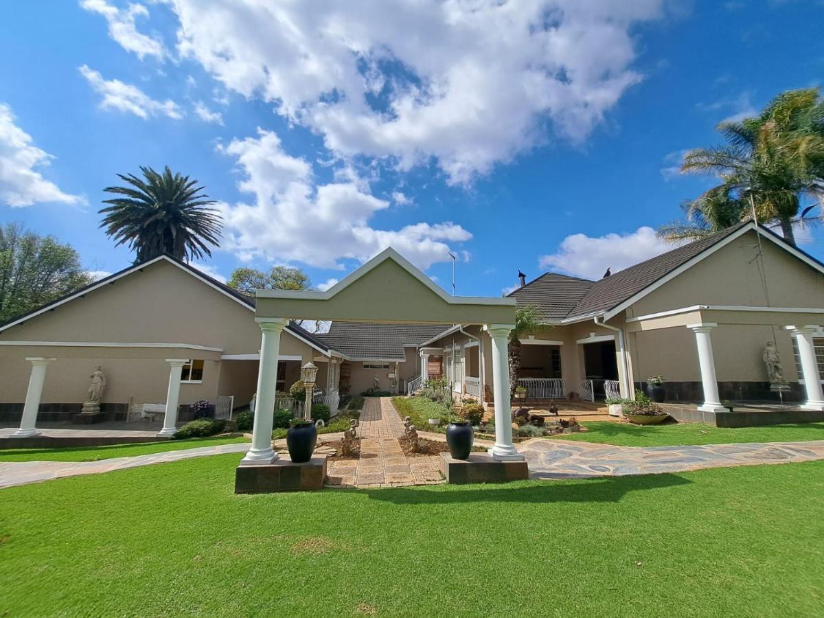 Longtom Farm Guesthouse Lydenburg Ngoại thất bức ảnh